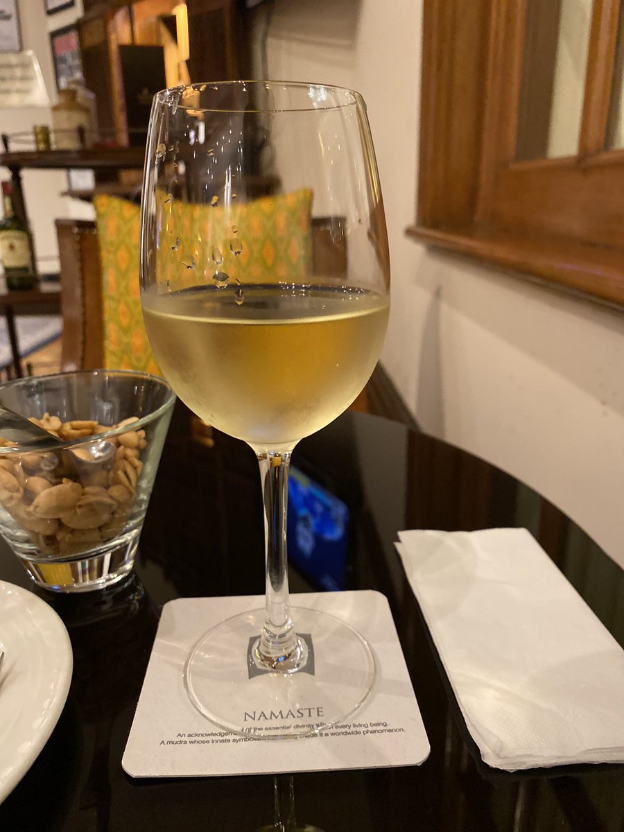 rahulstuffs's tweet photo. Since room was towers category so they had Luxury Hours included in the package at Marco Polo Bar with unlimited drinks with snacks 6pm - 8pm.
3/n
#indianmilesguide https://t.co/ZslrRGKxIc