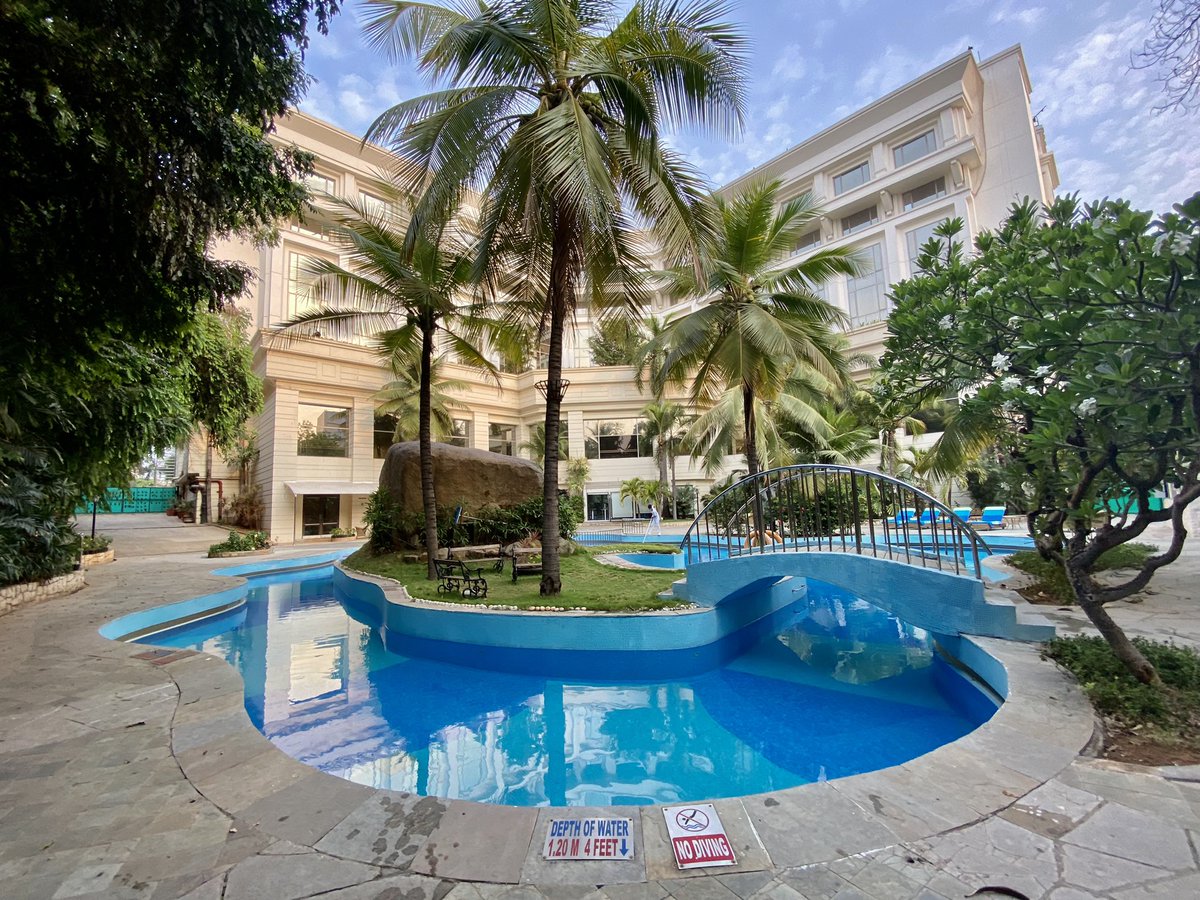 rahulstuffs's tweet photo. The swimming pool was under maintenance & it also has Gyms & Spa.
6/n
#indianmilesguide https://t.co/pG8P0PIMHl