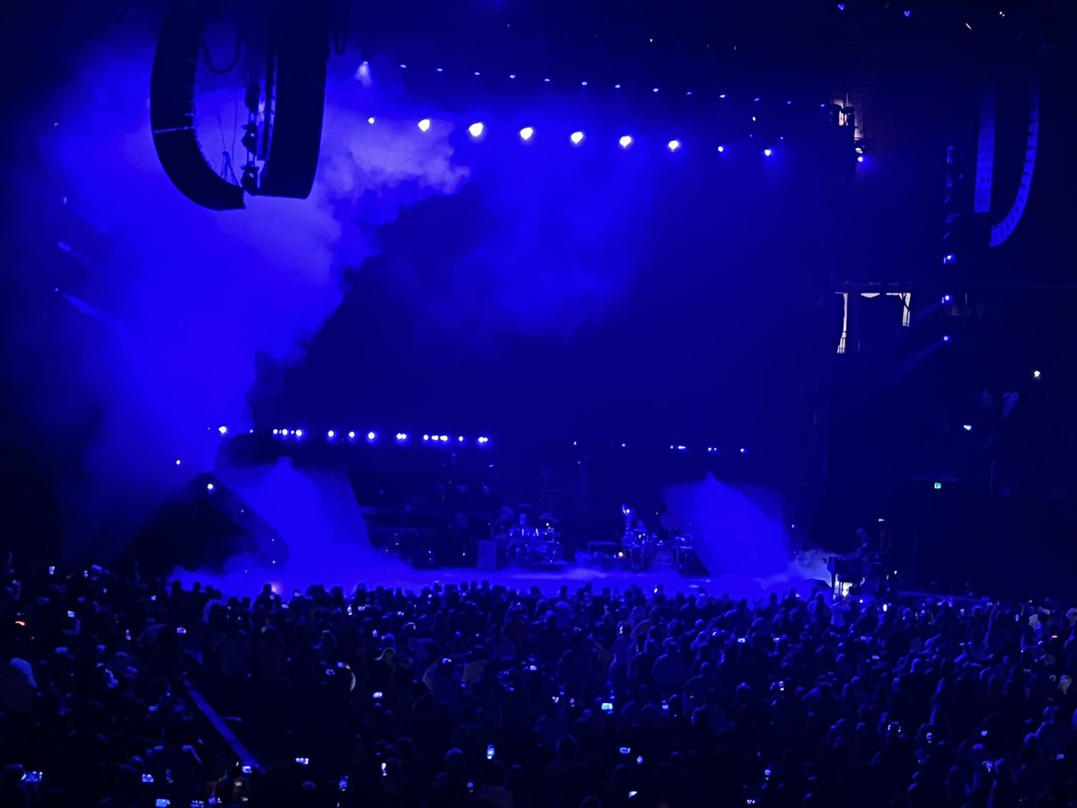 This Elton John concert looks like the Undertaker is going to come out from the backstage for a match 😂