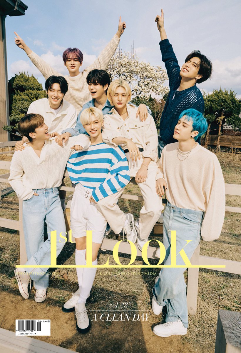 hwnghxnca_'s tweet photo. Wallpaper/Lockscreen 
[1st look Stray Kids]

—A THREAD

rt/like if you save it https://t.co/1ImSMoXIQz