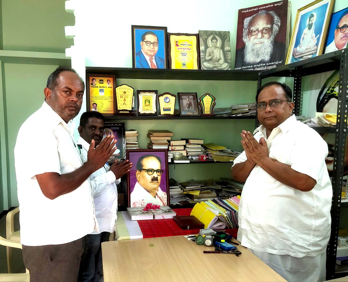 tamilist's tweet photo. கரூர் வழக்கறிஞர் தமிழ் ராஜேந்திரன் அலுவலகத்தில் இன்று காலை பாவேந்தர் பாரதிதாசன் நினைவு நாள் அஞ்சலி வீரவணக���கம் செலுத்தும் நிகழ்வு நடத்தப்பட்டது தமிழ் உணர்வாளர்கள் தமிழ் பற்றாளர்கள் கலந்து கொண்டனர் https://t.co/LPVB9uKu40