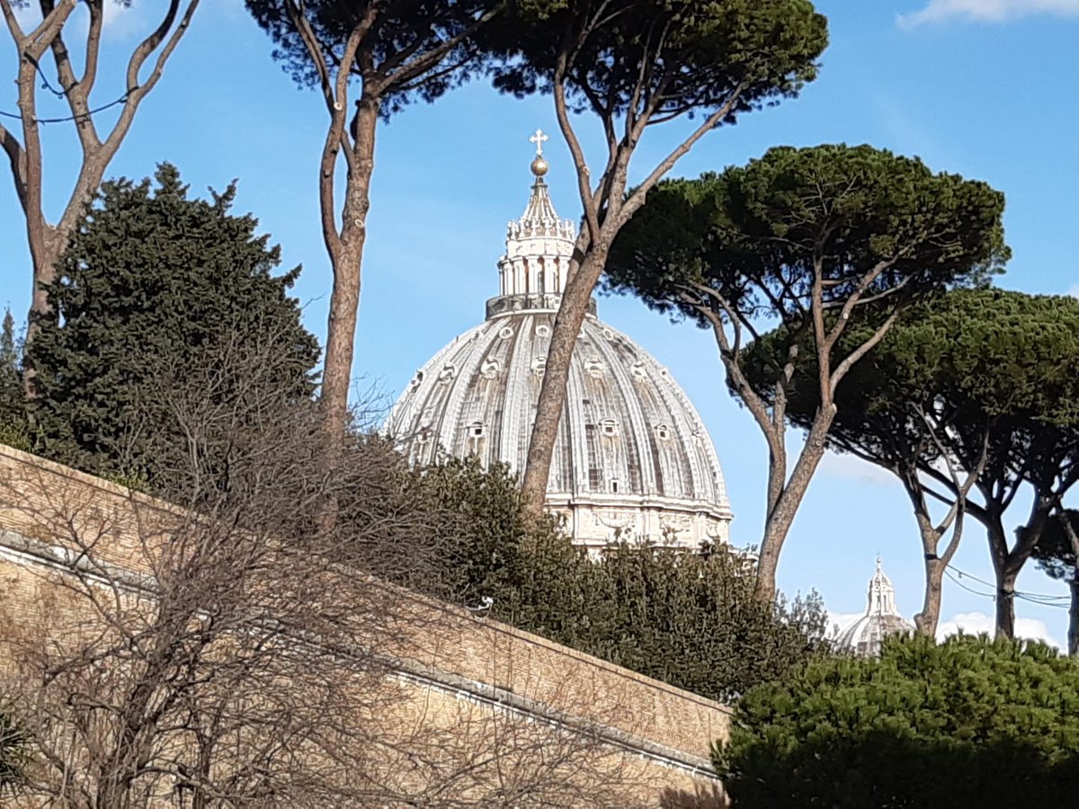 Hoy #Roma está de cumpleaños.
El 21 de abril del 753 a. C. Rómulo fundó la Ciudad Eterna.

2.775 años y cada vez más hermosa.

#LaGrandeBellezza 
#NataleDiRoma