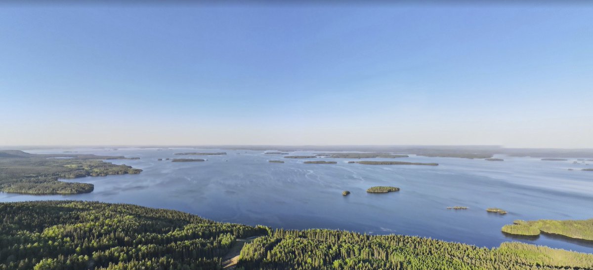 OlliPaj's tweet photo. @satuhassi Kummasti näkymä Ukko-Kolilta itään (Pieliselle) on "kansalismaisema", mutta länteen (metsäisiä vaaroja) on vain geneeristä puutalous/malminetsintäaluetta. 🤷‍♂️

https://t.co/gq3GHsW3CG https://t.co/IseD1yuXE7