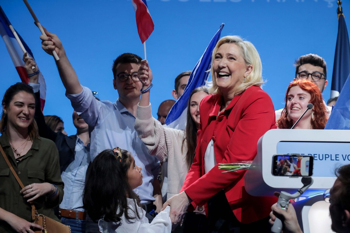 Zeit für Veränderung in #Frankreich, Deutschland und in ganz Europa #avecMarine! 🇫🇷 @MLP_officiel 

#MarinePresidente  #presidentielles2022