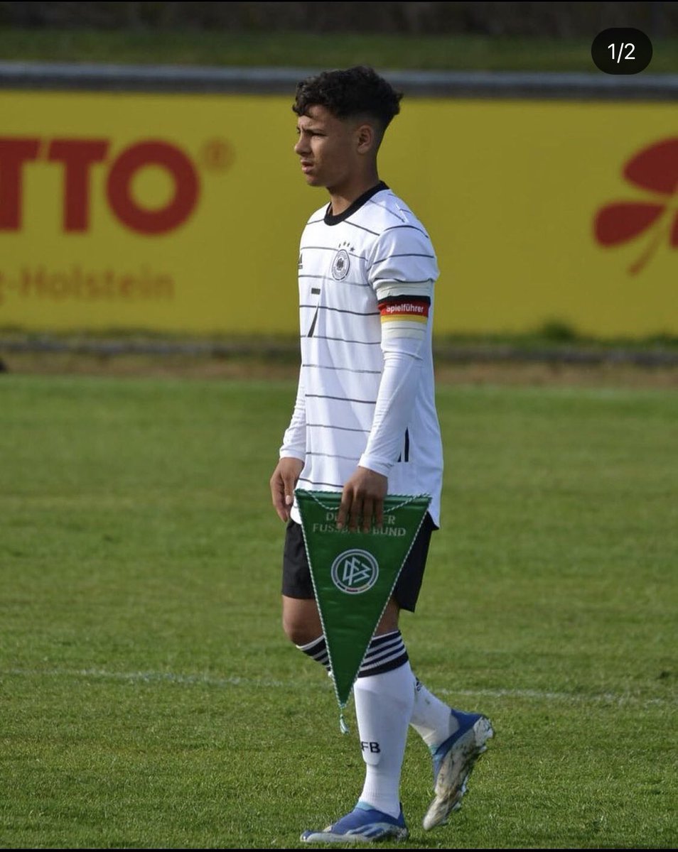 CampusVid2's tweet photo. Sejdo Durakov ©
#DFBU15 https://t.co/4Z0a8tzu6W