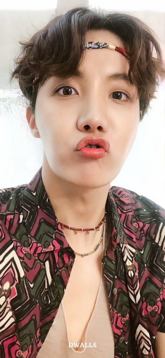 Pur_plle7's tweet image. 📸Wallpaper Version- Jung Hoseok 🐿

#jhope  #hobi #junghoseok #sunshine #bts #DWALLS #BTSWALLPAPER @BTS_twt