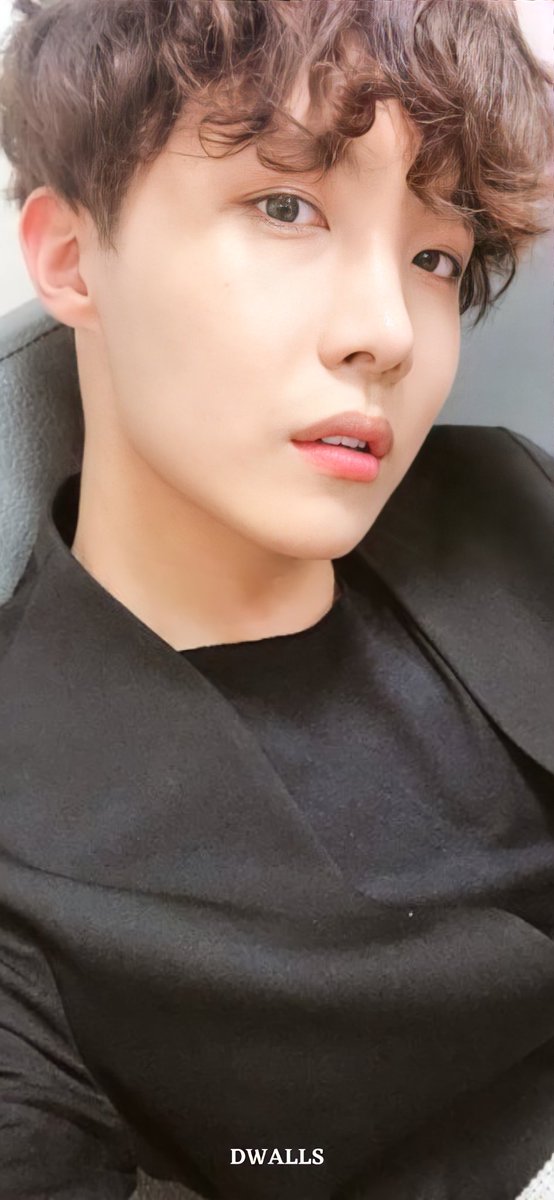 Pur_plle7's tweet image. 📸Wallpaper Version- Jung Hoseok 🐿

#jhope  #hobi #junghoseok #sunshine #bts #DWALLS #BTSWALLPAPER @BTS_twt