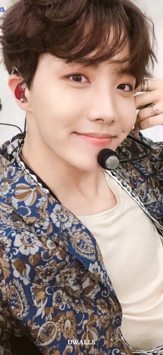 Pur_plle7's tweet image. 📸Wallpaper Version- Jung Hoseok 🐿

#jhope  #hobi #junghoseok #sunshine #bts #DWALLS #BTSWALLPAPER @BTS_twt