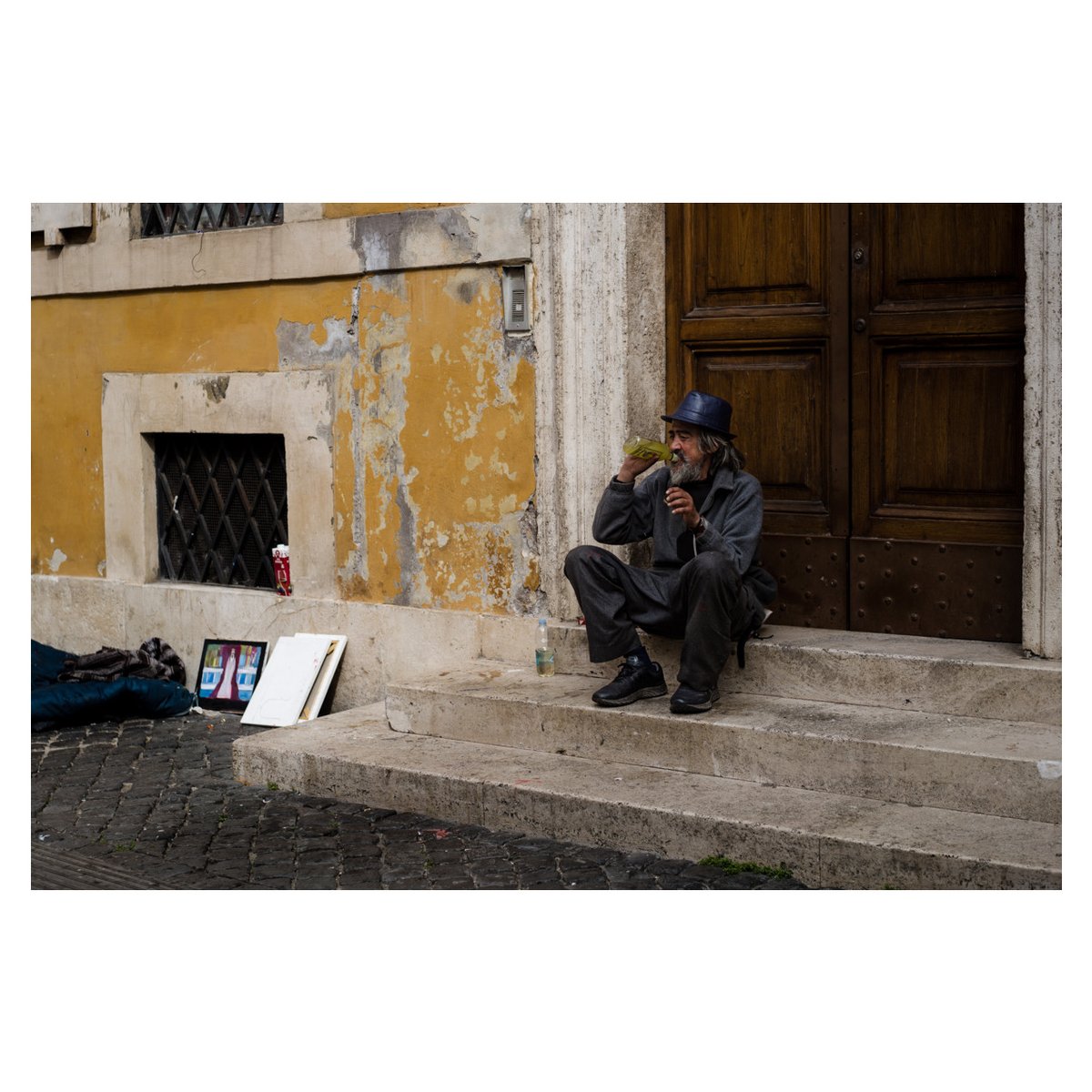 Roman Holiday IV. #Roma #blackandwhitephotography #streetphotography #sonyalpha #streetleaks #sonya7riv #sonnar #zeisslens #zeiss55mm18 #photocz #fotocz