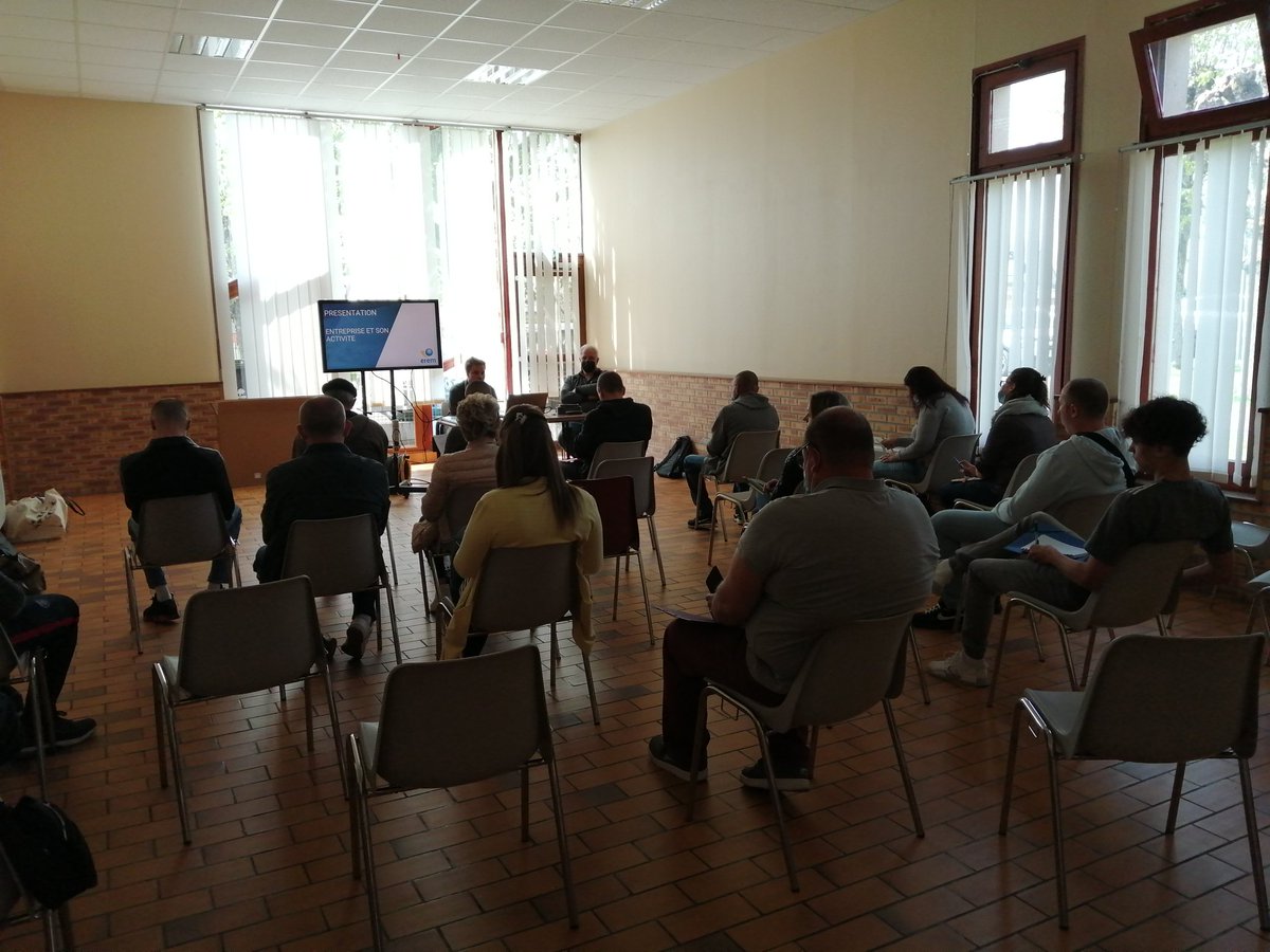 Recrutement via la mrs pour la ste Erem de Wavignies. 17 présents 16 inscrits pour passer les tests. Une collaboration fructueuse avec un employeur satisfait de la méthode 👍😉 #TousMobilisés pôle emploi fitz james