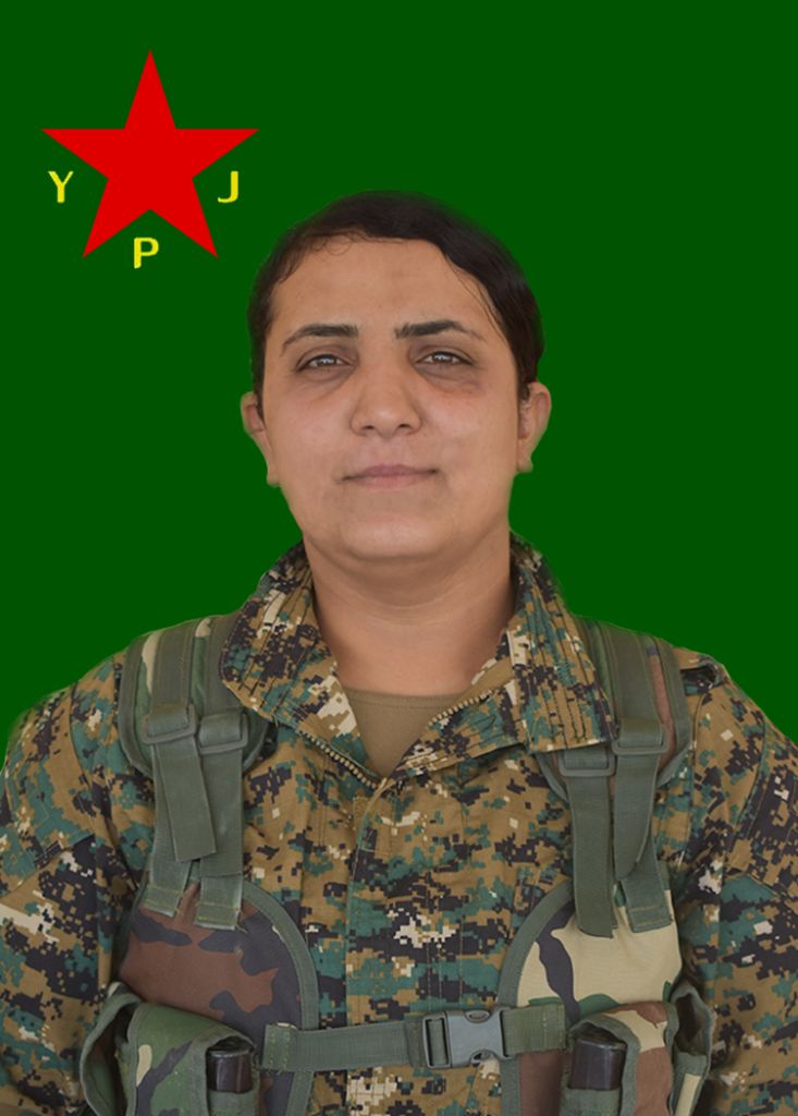 em_cmd's tweet photo. Lezgin……
#YPJ: Dewleta Tirk a dagirker dijminahiya hêz û vîna jin dike, di roja 20’ê Nîsana 2022’yan hevrêyên me Dilar, Ronahi û Kobanî di dema ku li ser erkê xwe bûn, bûne hedefa êrîşa balafirên bêmirov dewleta Tirk a dagirker û di encama vê êrîşê de şehîd bûn. https://t.co/aU8PMEYEdC