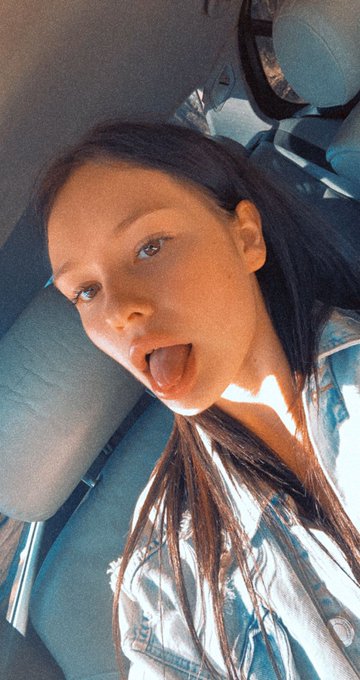 Good morning!💚💚💚 https://t.co/iYoGNBs78w