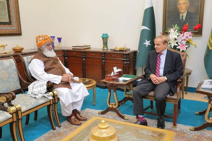 𝐅𝐚𝐳𝐚𝐥 𝐍𝐚𝐬𝐚𝐫 (PMLN) tweet media