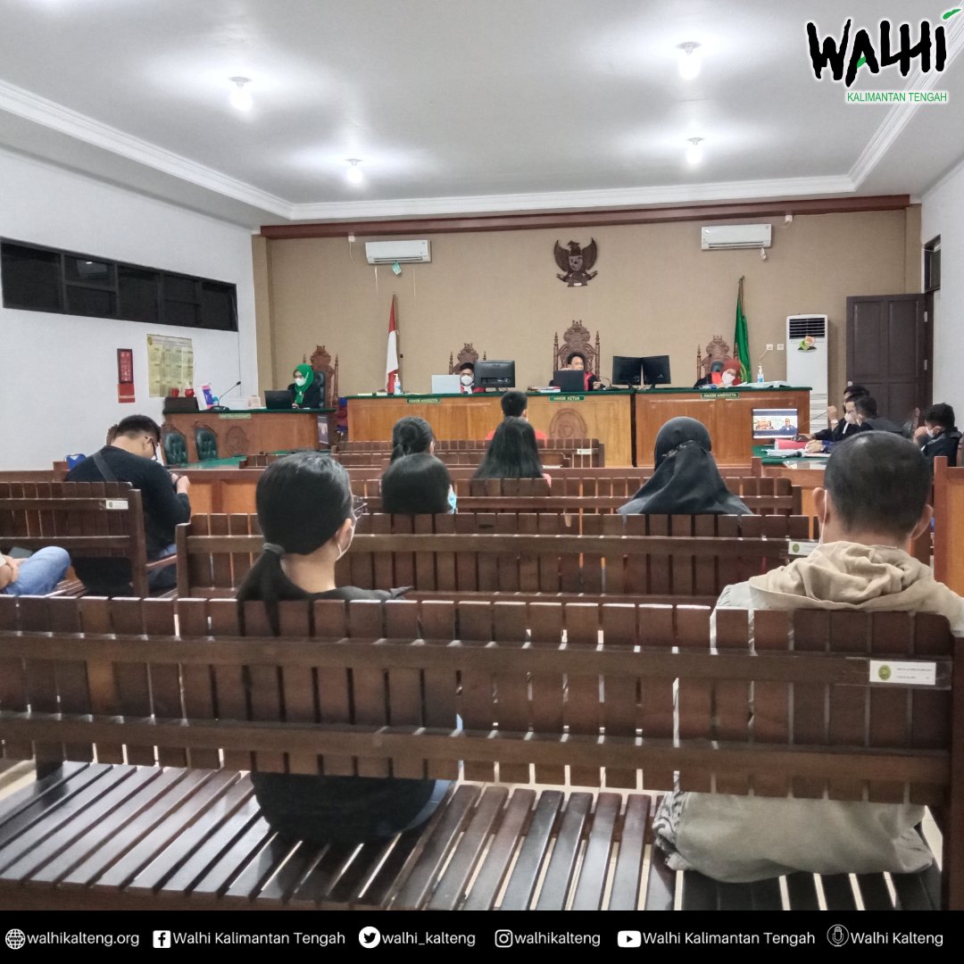 walhi_kalteng's tweet photo. Gerakan Solidaritas untuk Kinipan (GERSTUK) kembali melakukan aksi damai di depan Gedung TIPIKOR Kota Palangka Raya pada Kamis, 21 April 2022.

#savekinipan #bebaskanwilemhengki #savemasyarakatadat #kaltengtolakdeforestasi #harikartini https://t.co/TLDrayyIJS
