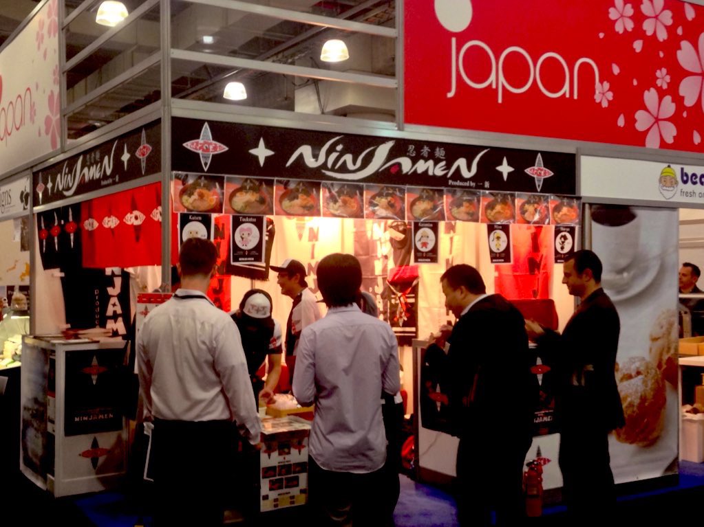 Ninjamen_JP's tweet photo. 【#世界を飛び回っていた忍者麺🥷】
2017年はマンハッタンのJavits Centerに忍んでいました🗽
また情勢が落ち着いたら海外でもTryしていただきたいです😊
#忍者麺 #ninjamen https://t.co/Yn9cA3JJuT