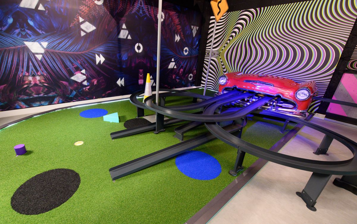 puttstarsuk's tweet photo. Course appreciation post 🙌

Who thinks they have what it takes to jump through the hoops to get the perfect hole in one? ⛳

#MiniGolfMaxiFun #Puttstars #PuttstarsHarrow https://t.co/7OJRRJzU8m