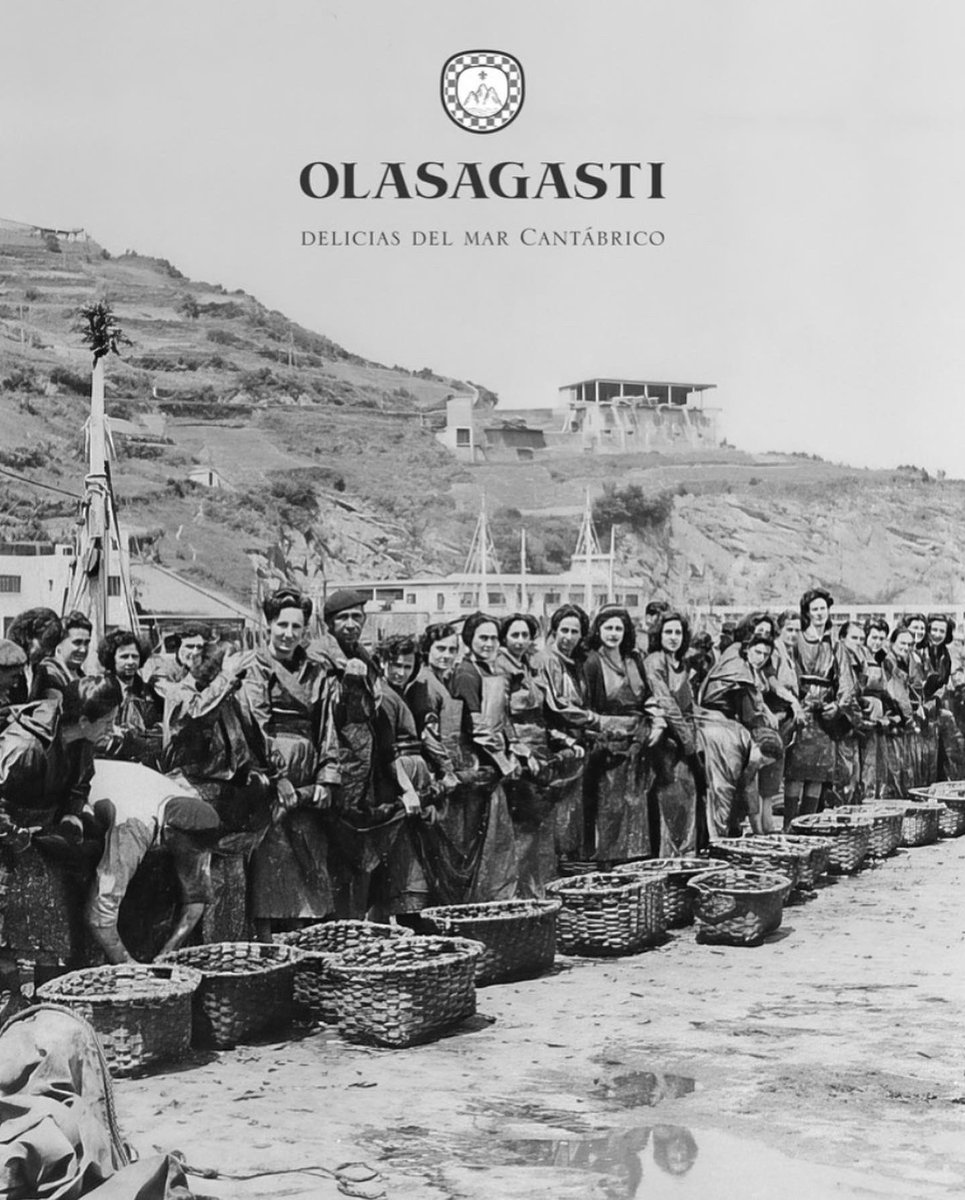 ¿Conoces esta técnica manual ancestral? Elaboramos la #Anchoa del Cantábrico como el nonno Salvatore en su 1a fábrica en Getaria hace un siglo y su padre en Sicilia a finales del s XIX.

Espectáculo en q la calidad de la anchoa y la destreza de las mujeres en fábrica son vitales.
