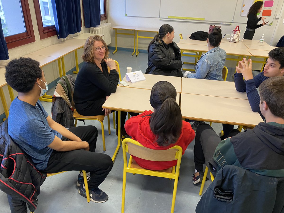 C'est parti avec <a href="/JobIRL/">JobIRL</a> <a href="/AgnesMontmerle/">Agnes Montmerle</a> @lauraDgnl 👍pour le programme "Connecte toi à ton avenir". 360 élèves de seconde du <a href="/lycee_berthelot/">Lycée M. BERTHELOT</a> <a href="/actoulouse/">Académie de Toulouse</a> <a href="/DSDEN31/">DSDEN 31</a> @parcoursOrientation. Merci et bravo aux équipes Jobirl et aux professionnels qui interviennent 👏