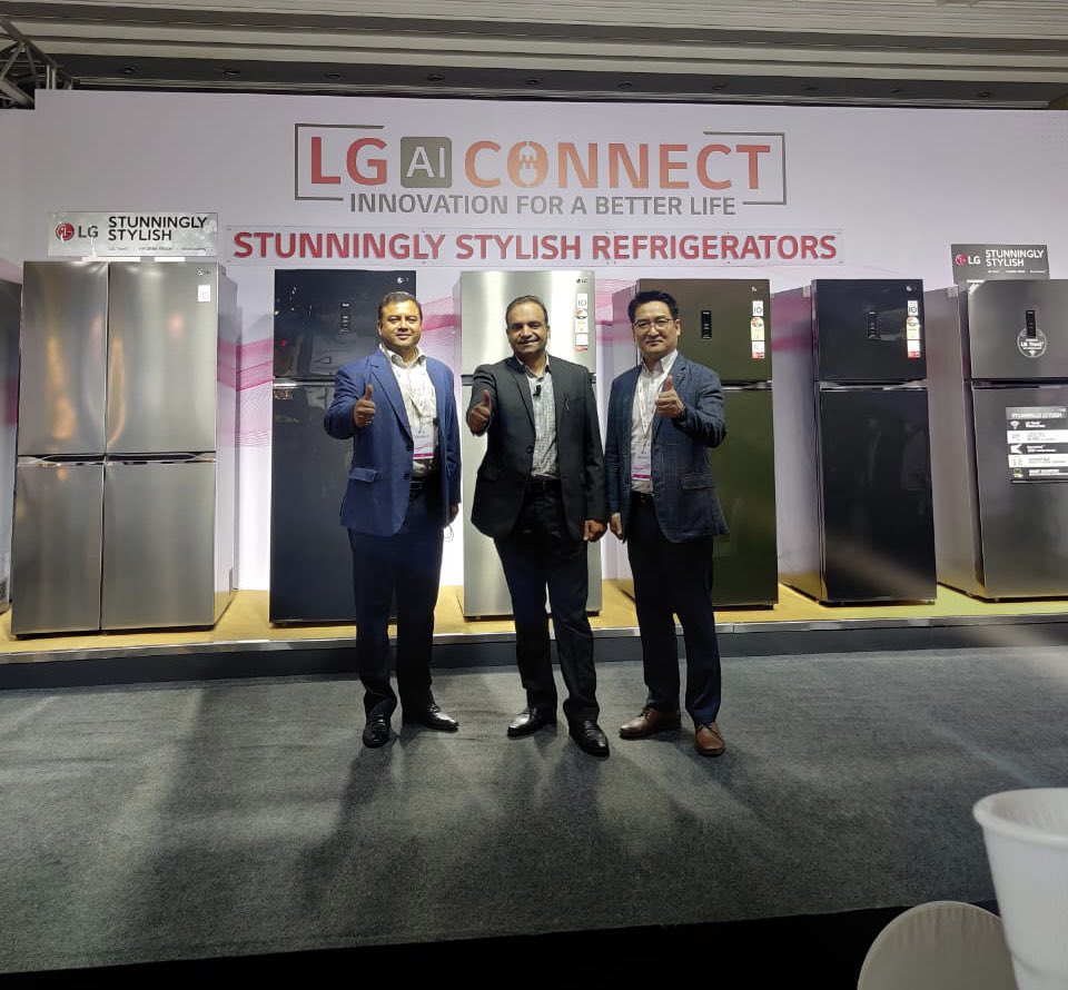 LGIndia's tweet photo. Success is best shared when the team comes together!
https://t.co/JWeboE1rxx
#LG #LGHomeAppliances #LGEvent #Launch #Event #LGIndia #LGAIConnect https://t.co/f006EDjGbk
