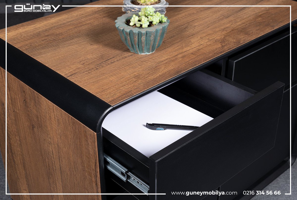 ✅Modern ofis kavramı ile tasarlanan Alpi X sizlere zarifliği ve detaycılığı sizlere sunmaktadır.

Seyyar etajer modülü, masa üzerinde kullanılan membran bölümler ve aynı zamanda dairesel metal hatların ahşapla uyumu sizlere bu modernliği fazlasıyla hissettirecektir.