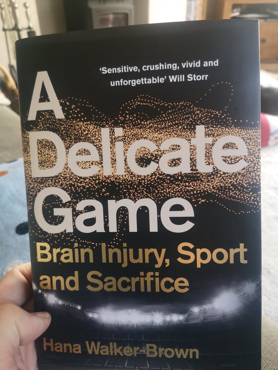 So, I just finished this excellent book by @HWalker_Brown . I cannot recommend it highly enough. All of my sports med colleagues should read this. Reading the details of Benjamin Robinson's case, although I was familiar with it, is particularly difficult as a rugby medic 1/2