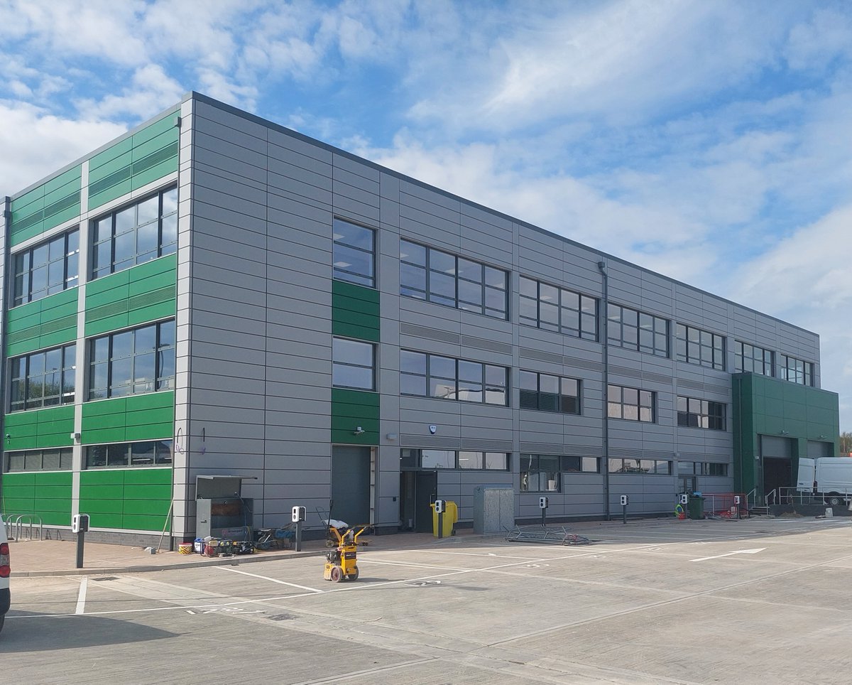 QuestSolUK's tweet photo. Spotlight on our site in Leeds where we have just finished  works on Leeds City Council's new waste depot and three storey office building, working for @kierconstruct   Our project here involved design, supply and installation of windows, doors and curtain walling. #questisbest https://t.co/rJwrKtCaZh
