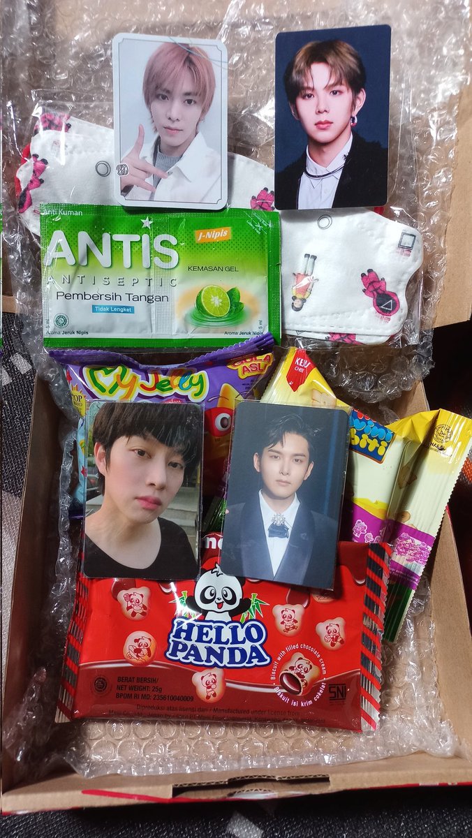 KyuRaKyuRaNinja's tweet photo. Huaa... kaget paketnya udah sampai aja 💙
Makasih banyak atas GAnya @Princeballader,semoga semua admin dilancarkan rejekinya dan sehat terus  aamiin https://t.co/GQlCy7kJzy