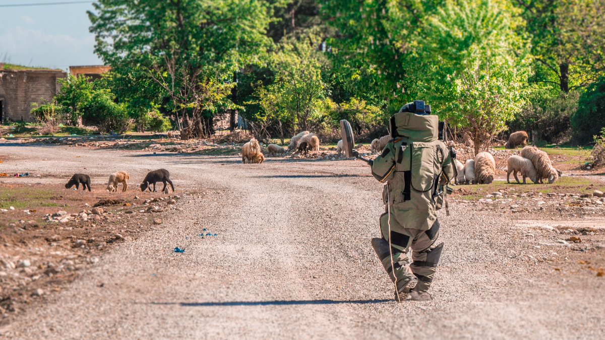 #EOKHUB and <a href="/Intel_Sec/">Intelligence-Sec</a> are proud to announce Charity evening on 25th May at the Explosive ordnance Seminar in Budva. Money raised this evening goes to the "Friends of Ukraine EOD” registered charity
#EOD #HMA #demining #PSSM #intelligence #charity #IED #UXO #maritime