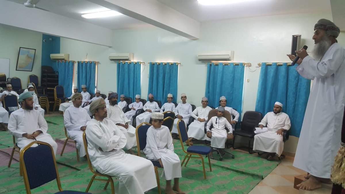 Khalid__School's tweet photo. ( إقامة الدروس والمحاضرات للطلاب في الفسحة طوال شهر رمضان .) 
تقديم المعلم: خلفان السيابي
الموضوع:غزوة بدر الكبرى https://t.co/36CkQYlxGV