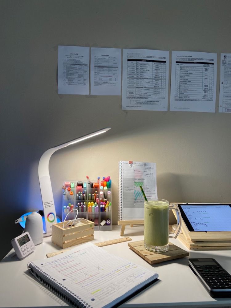 dud4stud's tweet image. hii!  #studytwt #studytwtbr #study 

☆ duda, 2006
☆ ela/dela, intj 
☆ ensino médio 
☆ livros, música, café e estudos  
☆ focando no enem e outros vestibulares!!

↻ / ♡