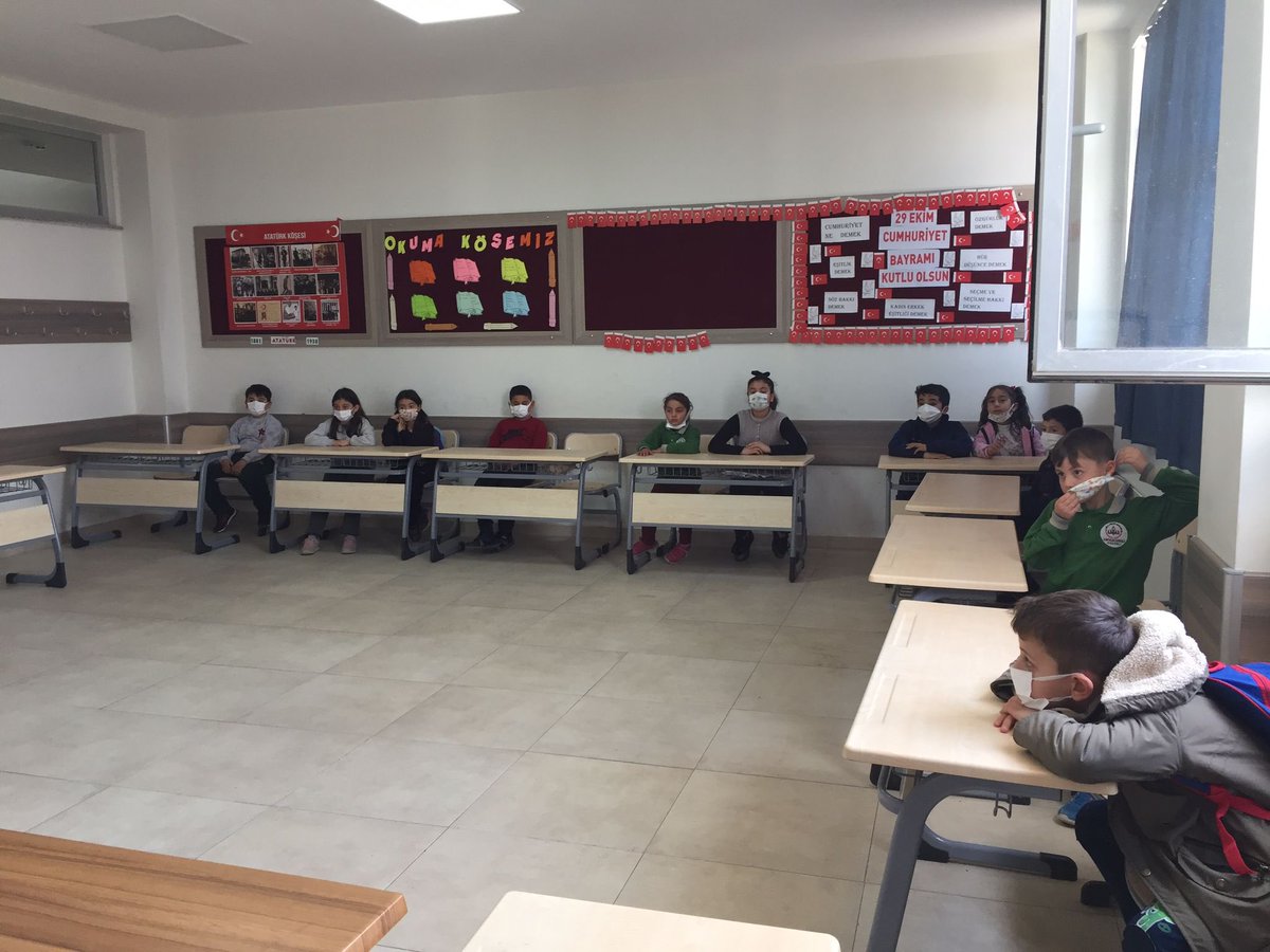 KURTULUŞ İLKOKULU (@kurtulusoguzeli) on Twitter photo Gazişehir Öğrenci Meclisi projesi etkinlikleri kapsamında,okulumuz öğrenci temsilcileri ‘adalet’ ve ‘demokrasi’ gündem maddeleriyle öğrenci meclisinde bir araya geldi.👏🧿#GazişehirÖğrenciMeclisi
<a href="/gul_davut/">Davut GÜL</a>
<a href="/ucrrbsrr/">Büşra Uçar</a>
<a href="/yasintepe/">Yasin TEPE</a>
<a href="/ncl_inal/">Necla İNAL</a>
@ilce_oguzelimem
<a href="/Ercanpolat002/">Ercan POLAT</a> Gazişehir Öğrenci Meclisi projesi etkinlikleri kapsamında,okulumuz öğrenci temsilcileri ‘adalet’ ve ‘demokrasi’ gündem maddeleriyle öğrenci meclisinde bir araya geldi.👏🧿#GazişehirÖğrenciMeclisi
<a href="/gul_davut/">Davut GÜL</a>
<a href="/ucrrbsrr/">Büşra Uçar</a>
<a href="/yasintepe/">Yasin TEPE</a>
<a href="/ncl_inal/">Necla İNAL</a>
@ilce_oguzelimem
<a href="/Ercanpolat002/">Ercan POLAT</a>