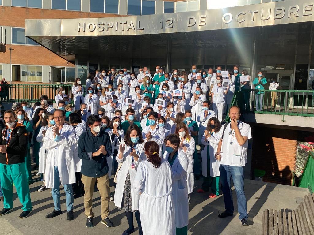 MedicosComoTu's tweet photo. Hoy día 21 de abril nos concentramos de nuevo en el Hospital 12 de Octubre !!! Basta ya de temporalidad !!! #StopOPEmedicosFEA #FijezaMedicosFEA https://t.co/jeFOiiSi8h