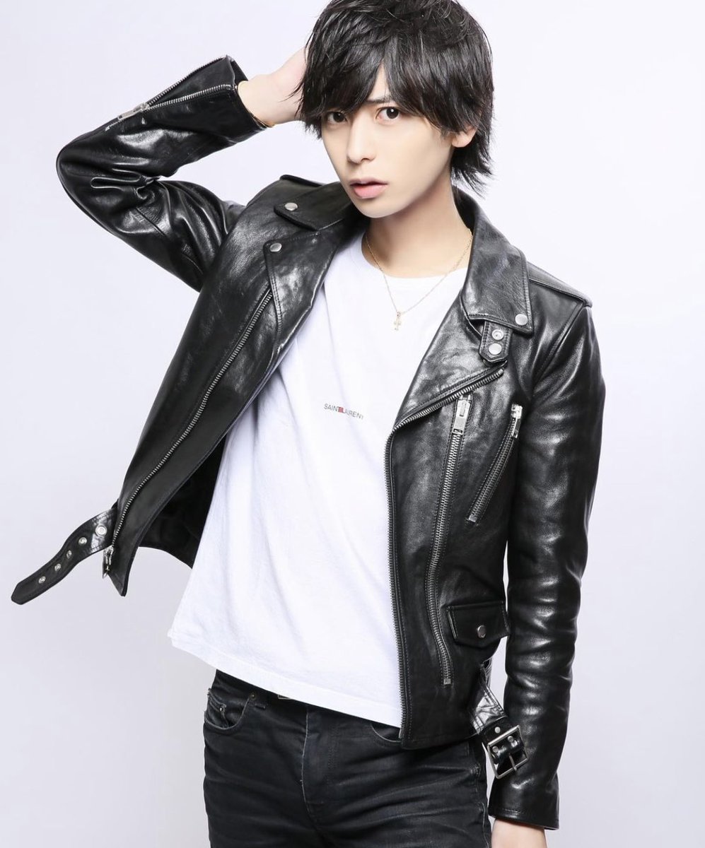 hikaru_majesty's tweet photo. 思ったけどマジェスティって
普通に顔面偏差値高くね？ https://t.co/xkFvRLyhYt