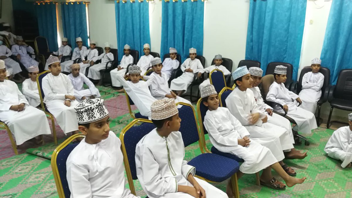 Khalid__School's tweet photo. ( إقامة الدروس والمحاضرات للطلاب في الفسحة طوال شهر رمضان .) 
تقديم المعلم: سيف القاسمي
الموضوع: اغتنم فرصتك في رمضان 
2022/4/19 https://t.co/ucaNDFnW6P