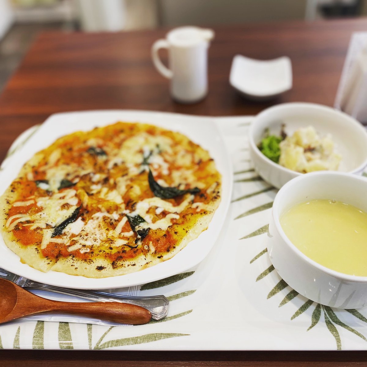 zectkanribu's tweet photo. Cafe&amp;DiningPlanB　さんにてピザランチ
食後に　#春の紅茶　をいただき幸せなり(^O^)
#紅茶
#神保町
#おいしいものだいすき
#ゼクト
#zect https://t.co/4x3a7scKhZ