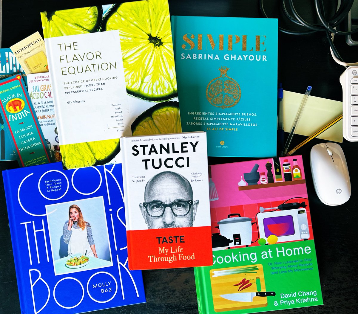 NeoPerson_ed's tweet photo. Work in progress… #NeoCook 

Reparto:
-Stanley Tucci (Septiembre)
-Sabrina Ghayour (Septiembre)
-Nik Sharma (Octubre)
-David Chang (Noviembre)
-Molly Baz (Febrero 2023) 

🍆 https://t.co/SYfhqTg4QY