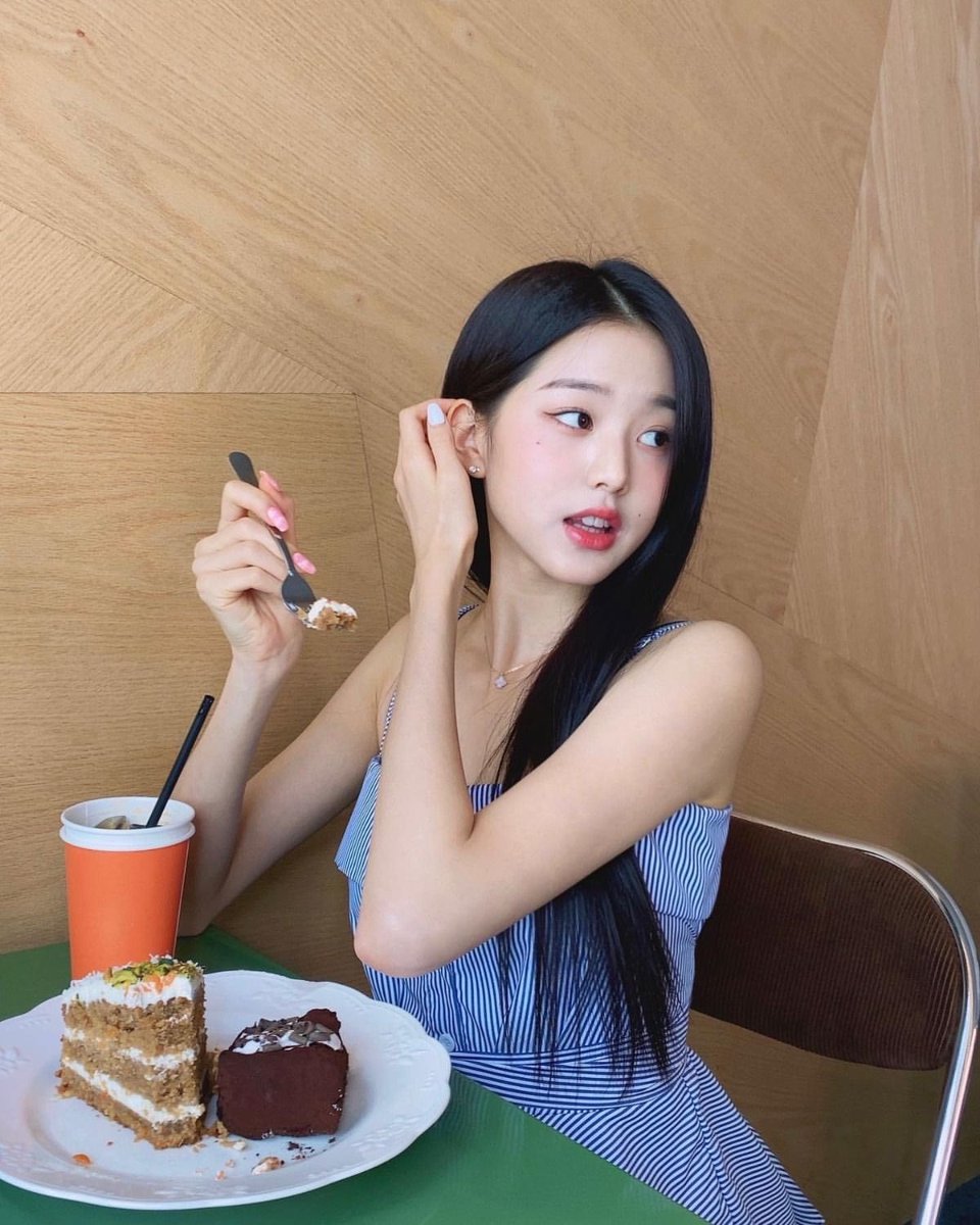cutebunny0_0's tweet photo. 원영 딸램짤
당연함 진짜 어무님이 찍어줌 https://t.co/BKPHFIdwVp
