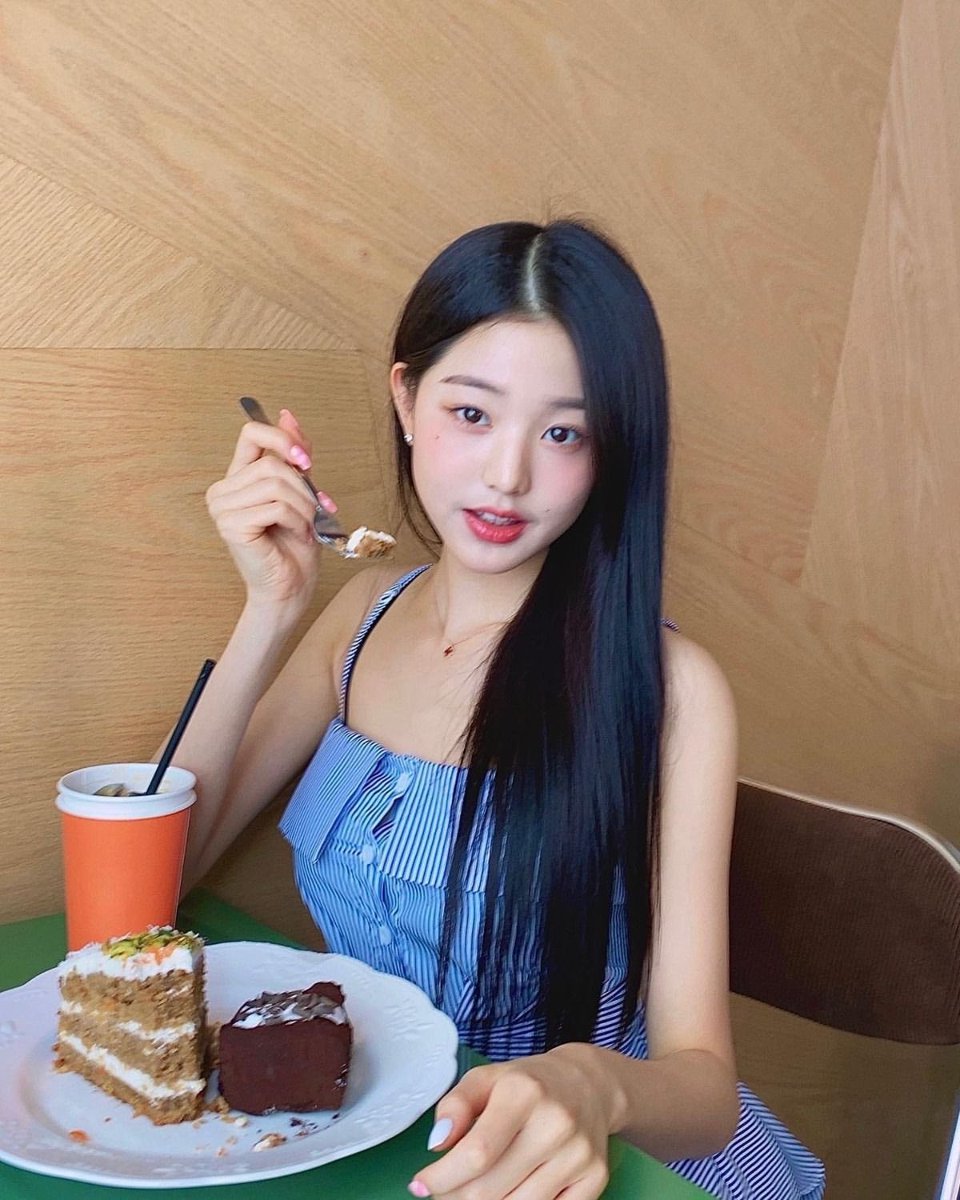cutebunny0_0's tweet photo. 원영 딸램짤
당연함 진짜 어무님이 찍어줌 https://t.co/BKPHFIdwVp