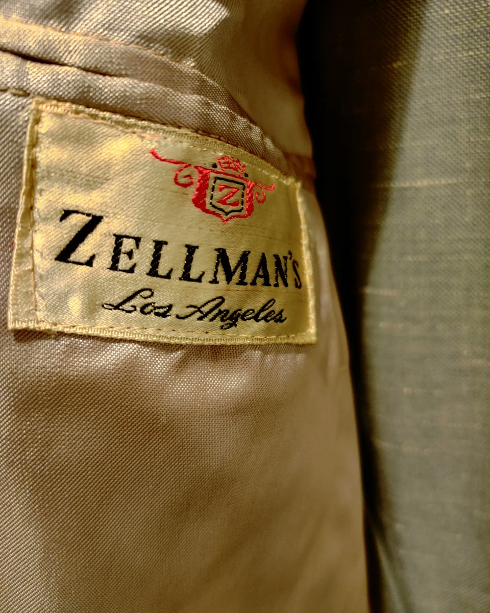 YosukeFunabashi's tweet photo. Vintage 1950s Zellman's Peaked Lapel Suit!
#706union
#50sstyleclothing
#vintageclothing
#elvisstyle
#hollywoodjacket
#fleckjacket
#warpandwoof
#midcentury
#fleckpattern
#sharkskinjacket
#elvispresley https://t.co/DDsTCB5uyG