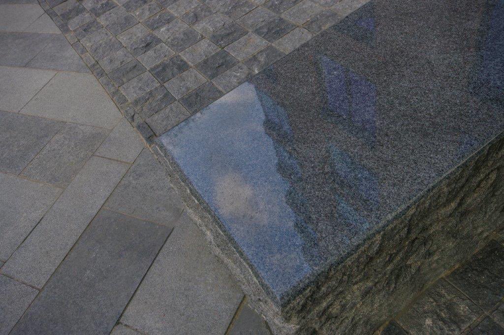 Hardscape_ENG's tweet photo. 𝘾𝙖𝙢𝙙𝙚𝙣 𝙇𝙤𝙘𝙠 𝙑𝙞𝙡𝙡𝙖𝙜𝙚
#London
As part of the ongoing regeneration of London’s vibrant Camden Town 🤩
#granitepaving #sawn #cropped #artscape #steps #tactiles #kerbs #cladding
@CamdenCouncil
@fabriklandscape
@MaceGroup
#rochfordconstruction https://t.co/BROwApsrsF