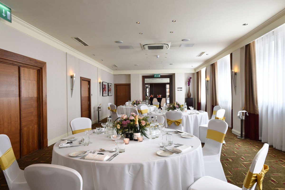 Did you know we offer private dining? 

We have 5 unique events spaces suitable for your next meeting, event, conference or private dining ☕  

Head to our website for more information 👉