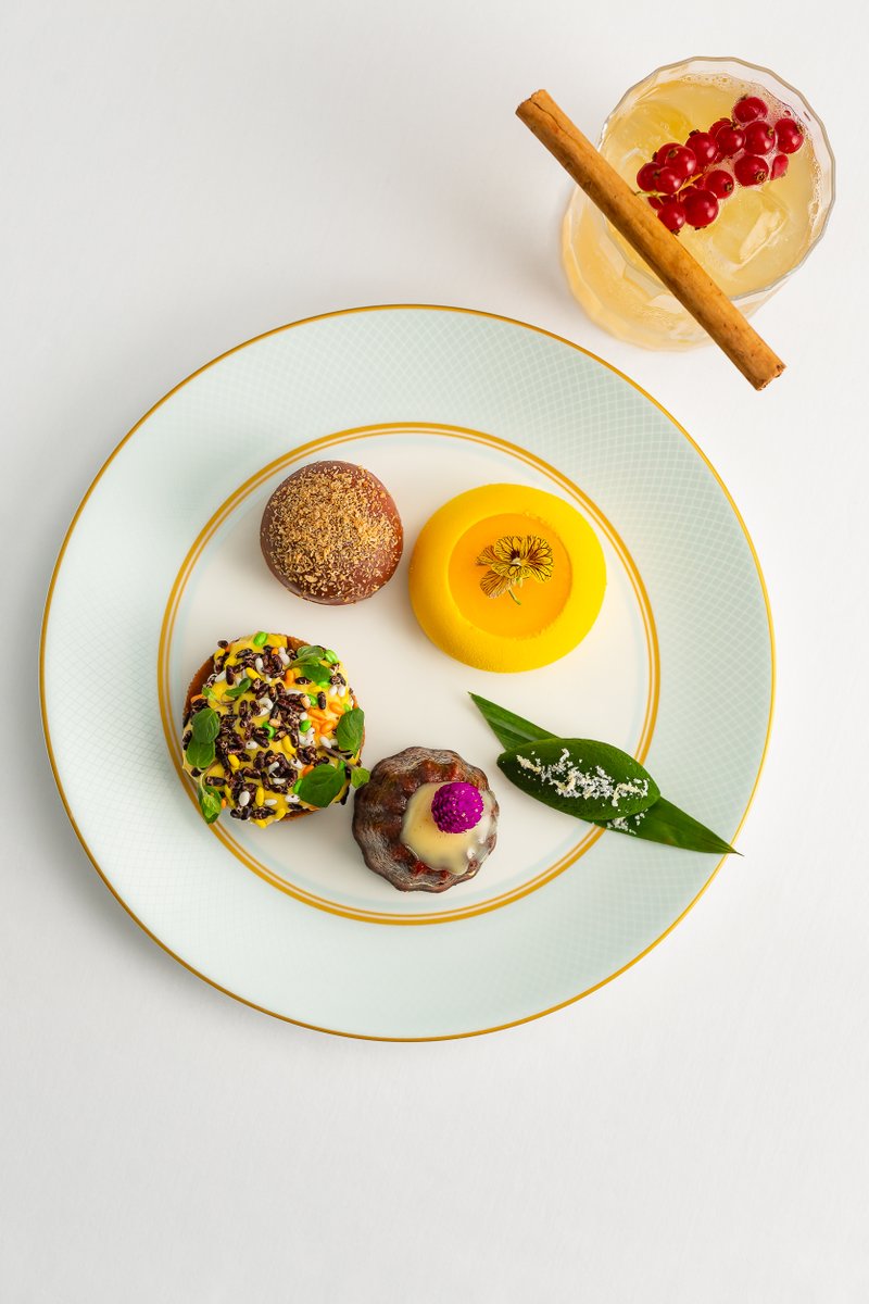 Have you tried our  new Platinum Afternoon Tea? 

Commemorating  Queen Elizabeth’s Platinum Jubilee, you can enjoy delicious flavours from across the Commonwealth 😍