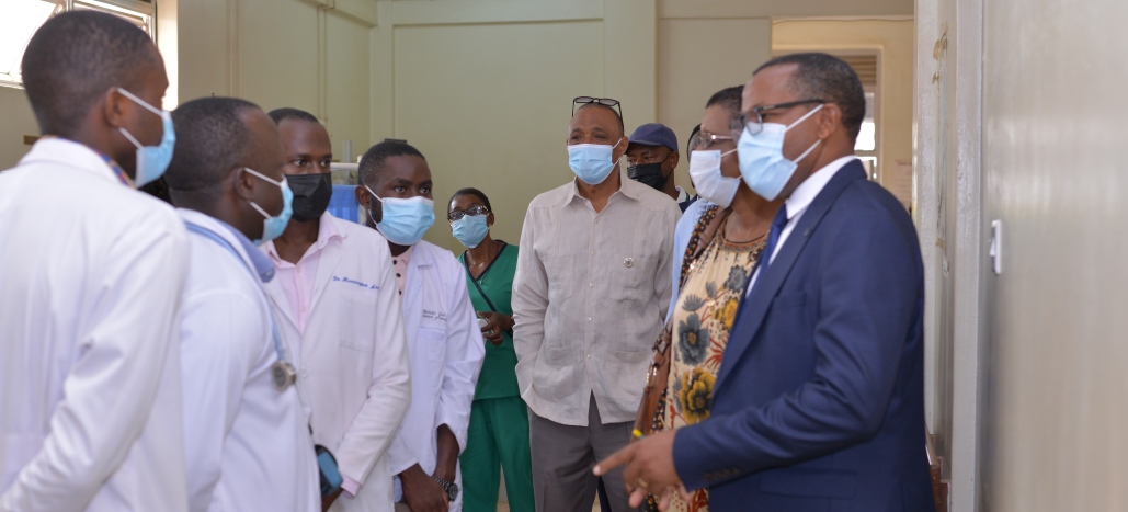 MbararaUST's tweet photo. Geared towards augmenting the partnership between the Republic of Cuba and Uganda, the Cuban Ambassador to Uganda H.E Dr. Tania Perez Xiques visited @MbararaUST on April 13 2022. @MbararaHospital @xiques1502 @KagutaMuseveni Details on: https://t.co/Rk3ftVGIjL https://t.co/JK5k5sAtfW