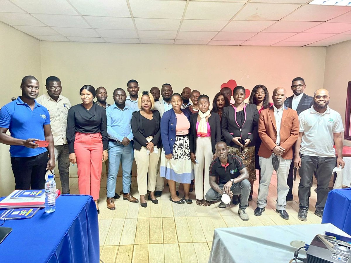 MTAmbiente's tweet photo. HARMONIZAÇÃO DE PROCEDIMENTOS DE LICENCIAMENTO AMBIENTAL EM NIASSA

De 19 a 22 de Abril corrente está a decorrer na província do Niassa o seminário de harmonização de procedimentos de licenciamento ambiental, envolvendo os diferentes serviços nos níveis provincial e distrital. https://t.co/J1lJKUq5wO