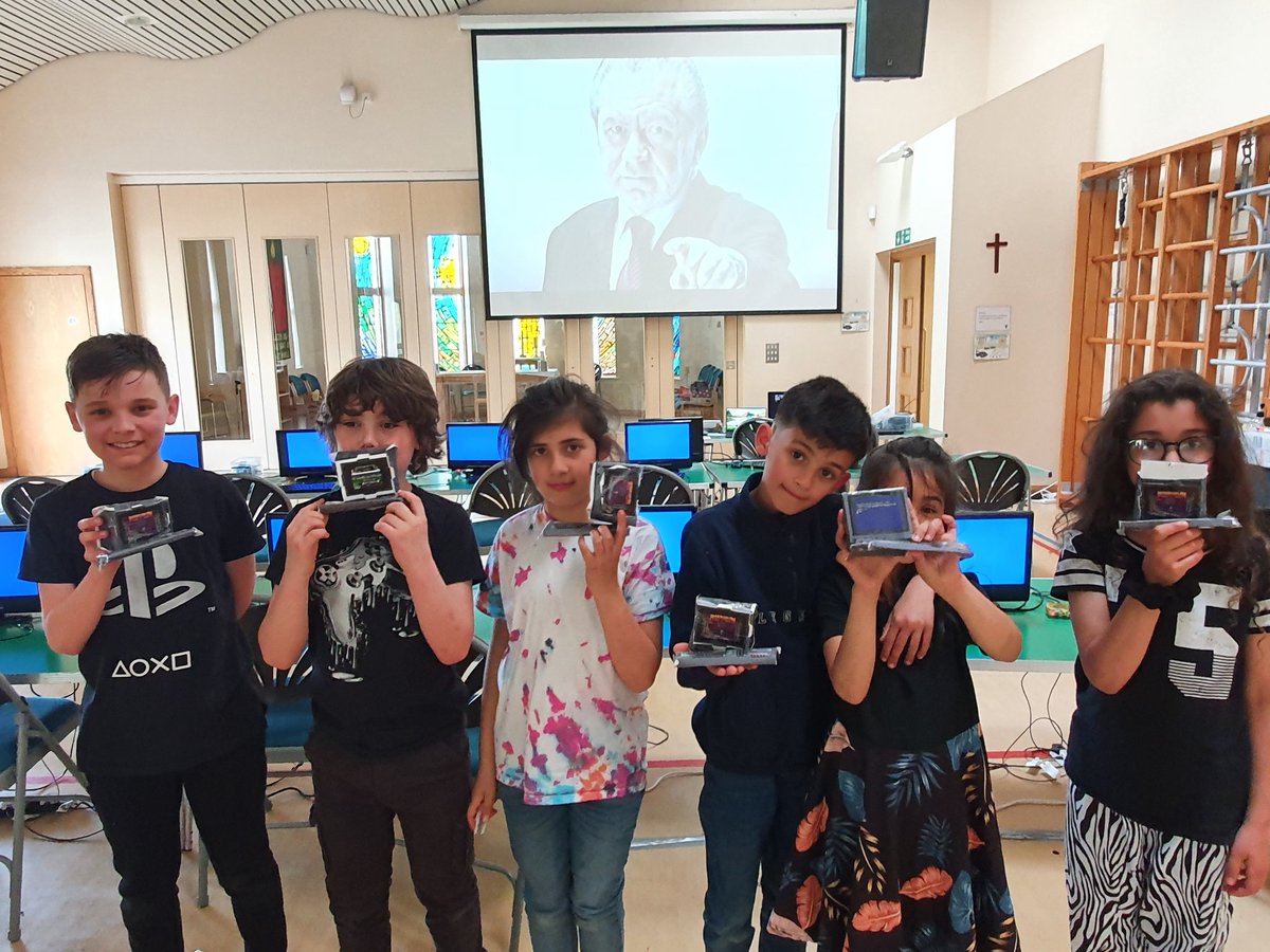 On Tuesday we built miniature #Acorn #BBCMicro computers, yesterday we made model #Amstrad CPCs, with <a href="/Lord_Sugar/">Lord Sugar</a> (#Amstrad founder) casting a watchful eye over proceedings in the background! All at #MakeNBreakComputers #GetAnimated in Halifax. #HealthyHolidaysCalderdale #HAF2022