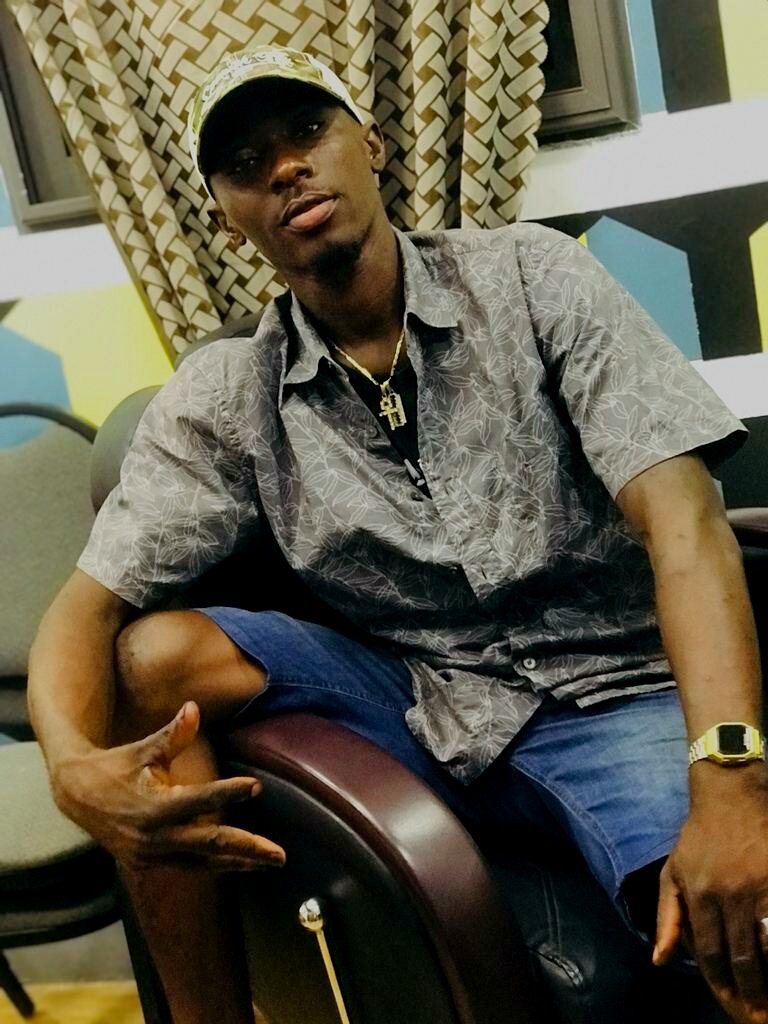 AlvinAwuah's tweet photo. Who 💘loves me? https://t.co/88grvM60A6