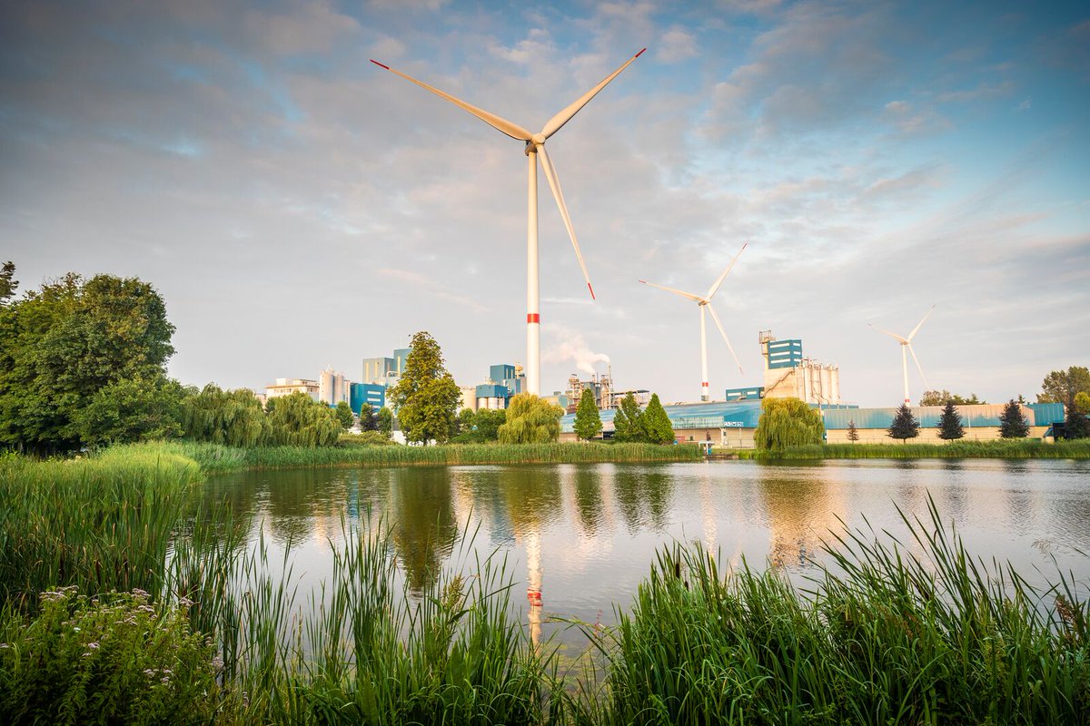 sibelcogroup's tweet photo. Further to the Scope 1-2 carbon emission reduction targets that were set in 2021, Sibelco today set out its targets for driving Scope 3 emission reductions in partnership with customers and its supply chain. More about Scope 3 carbon emission targets: https://t.co/DGbTqegJvy https://t.co/N8wVzVLD3c