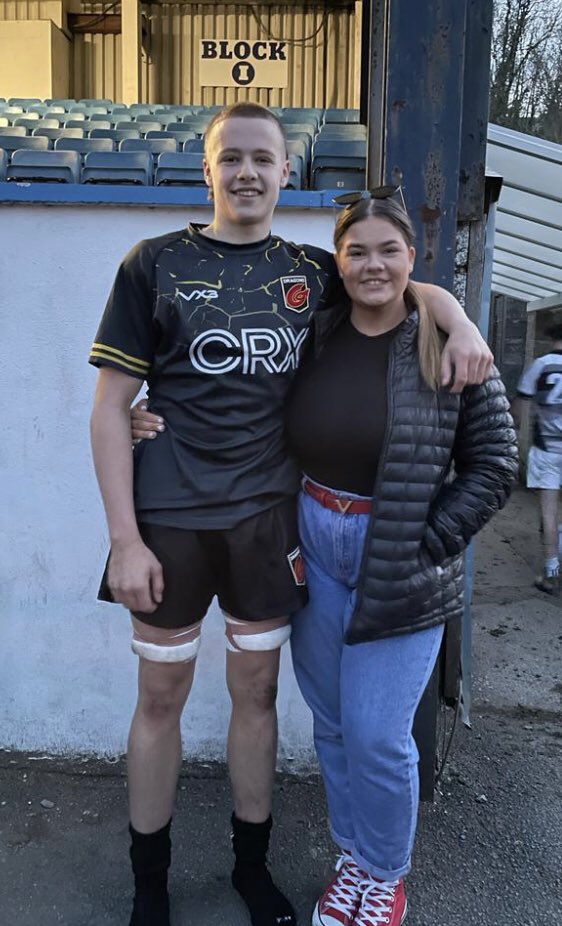 jamiemeredith35's tweet image. Such a proud moment ❤️watching Sonny making his debut for the @dragonsrugby u16s last night. He’s grown a bit since watching his sister make her debut for the @DragonsWomen u18s. @DRA_Community @MiniBrewers @rhymneyrugby @Cwmrhymni #rugby #backrow #talented
