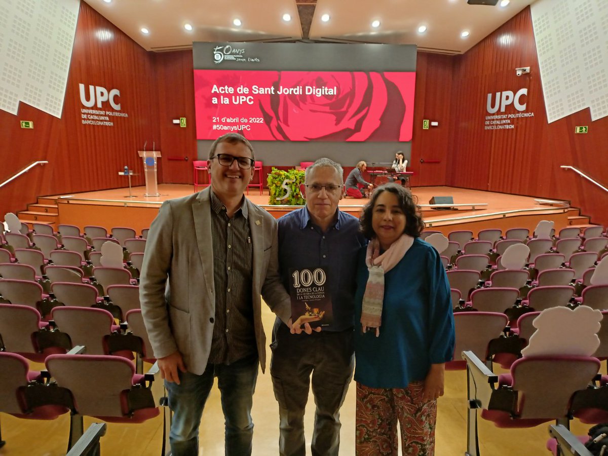 therfer's tweet photo. Calen més obres com la d'@Oriol_Boix_dee i #SandraPosada "100 dones Clau en la història de la ciència i la tecnologia" de @Cossetania
👉Amb @necaro12 una gran científica i col•laboradora 😄🌹📚 #50anysUPC https://t.co/ciIFcVXAzZ