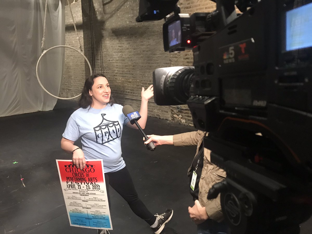 RoGazga's tweet image. Our story this morning we get to hang out with #Chicago Circus Festival Performing Artists. #CPAF